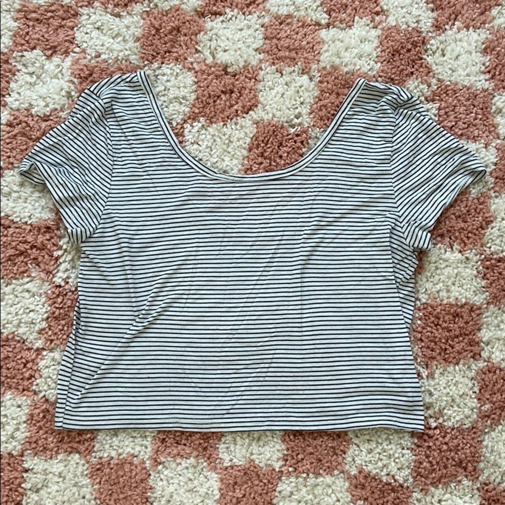 AE Low Back Scoop Crop Top!